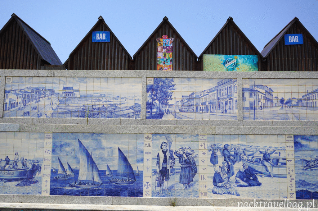 Ściana z azulejos w Póvoa de Varzim