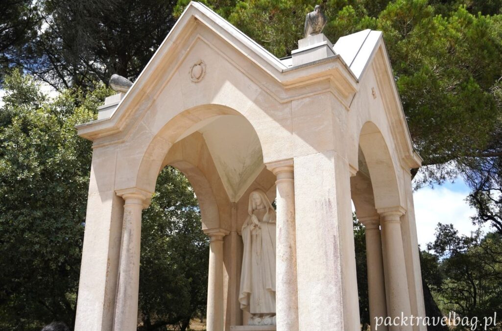 Pomnik w Valinhos w Fatimie
